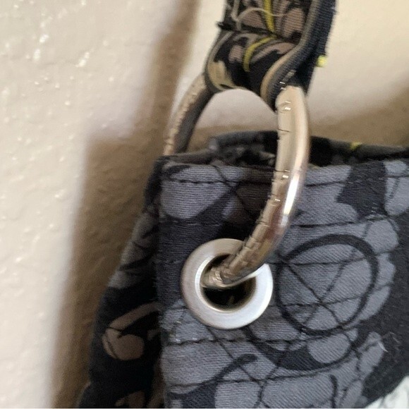 Vera Bradley Holiday Tote in Baroque - Retired Print - Picture 6 of 10